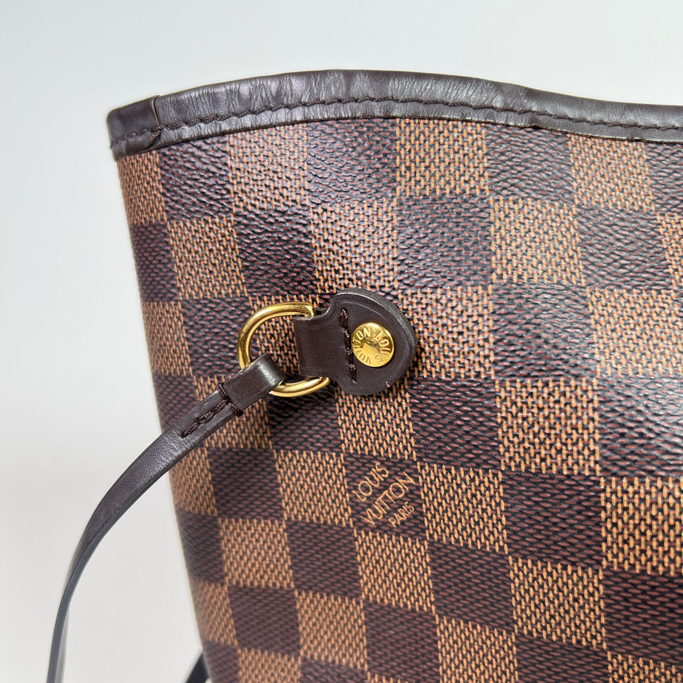 Louis Vuitton Damier Ebene Neverfull MM Toe Bag