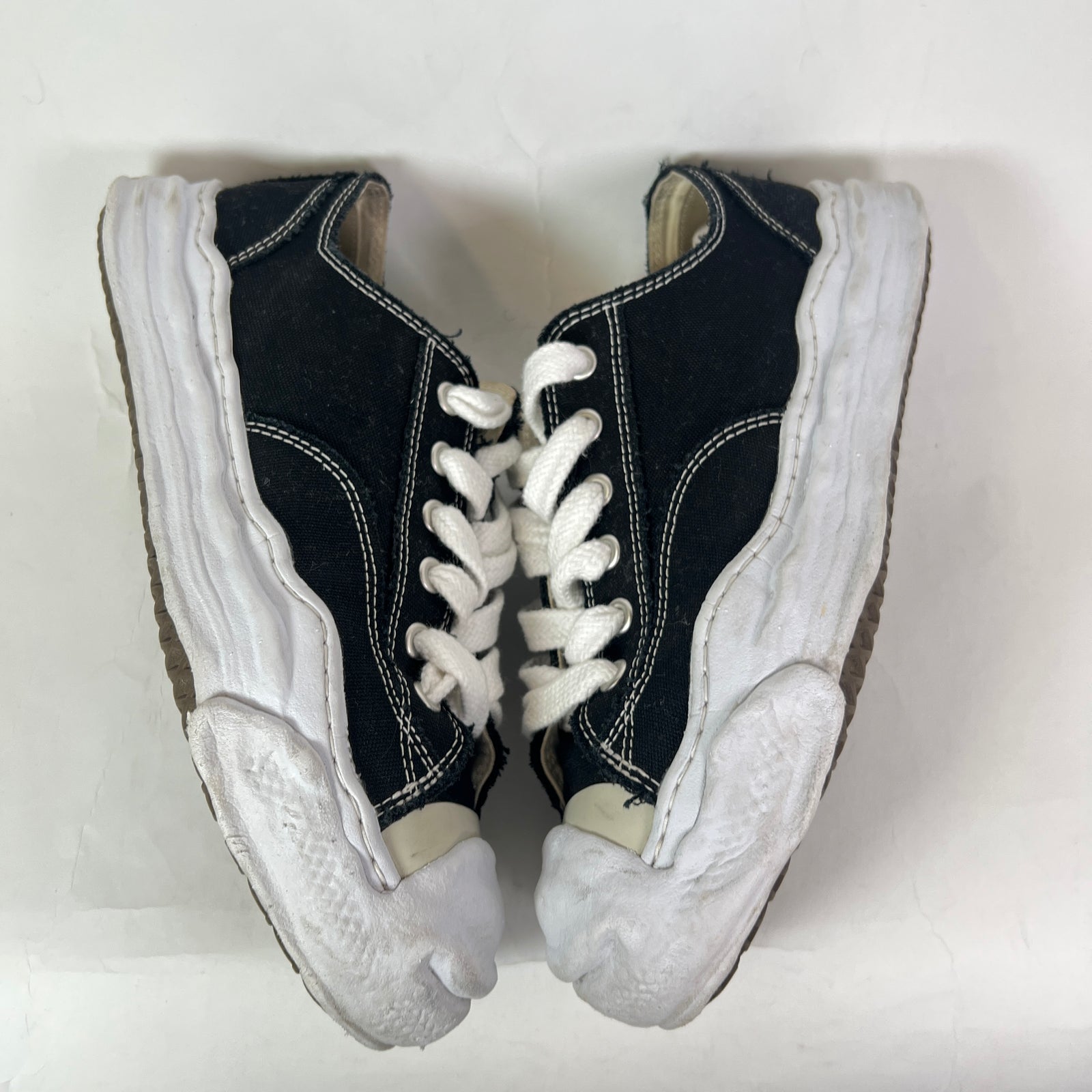 Maison Mihara Yasuhiro Black/White Hank OG Sole Canvas Low-Top Sneaker Size 45
