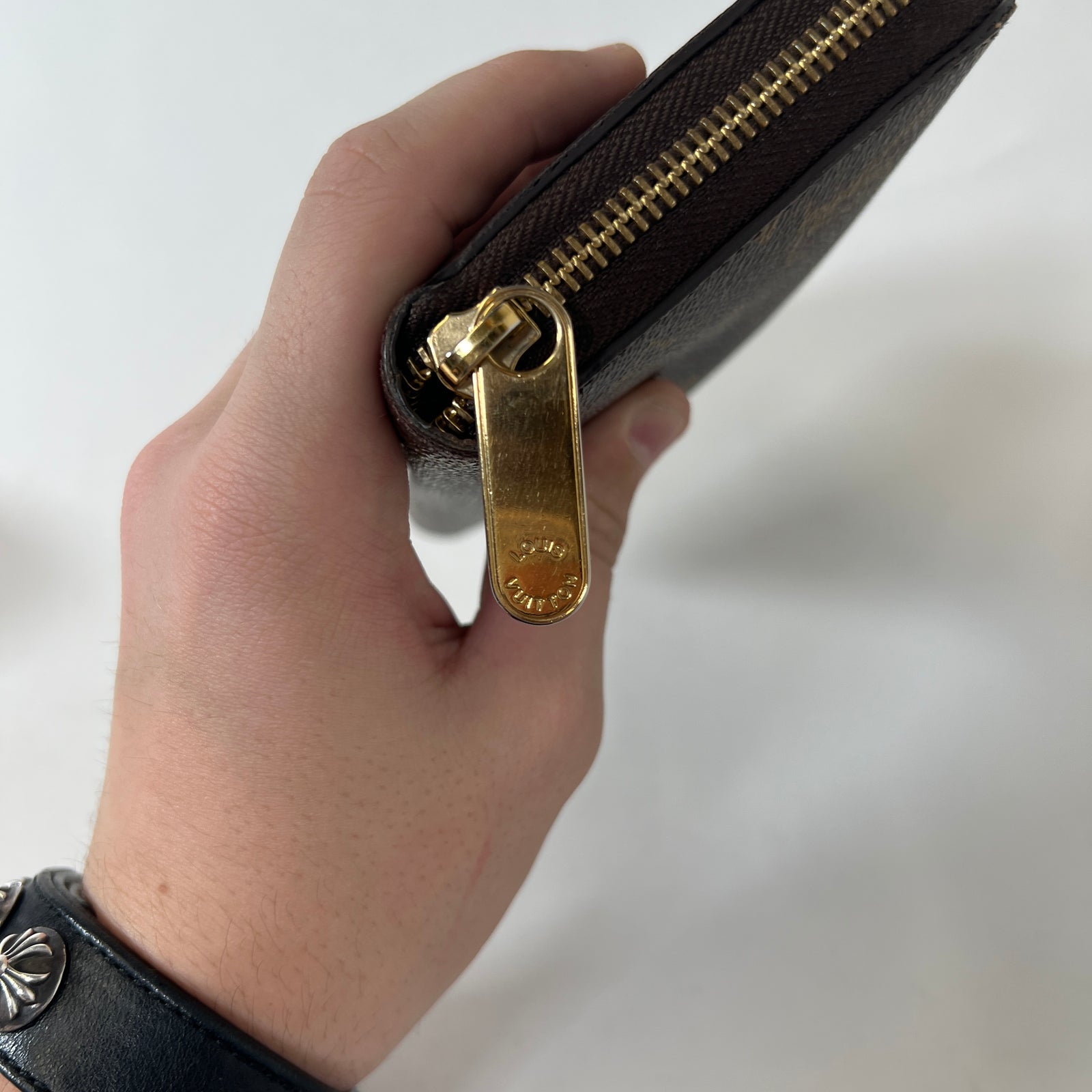 Louis Vuitton Monogram Zippy Wallet