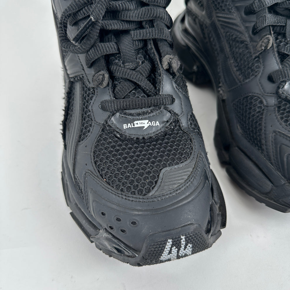 Balenciaga Triple Black Matte Low-Top Runners Size 44