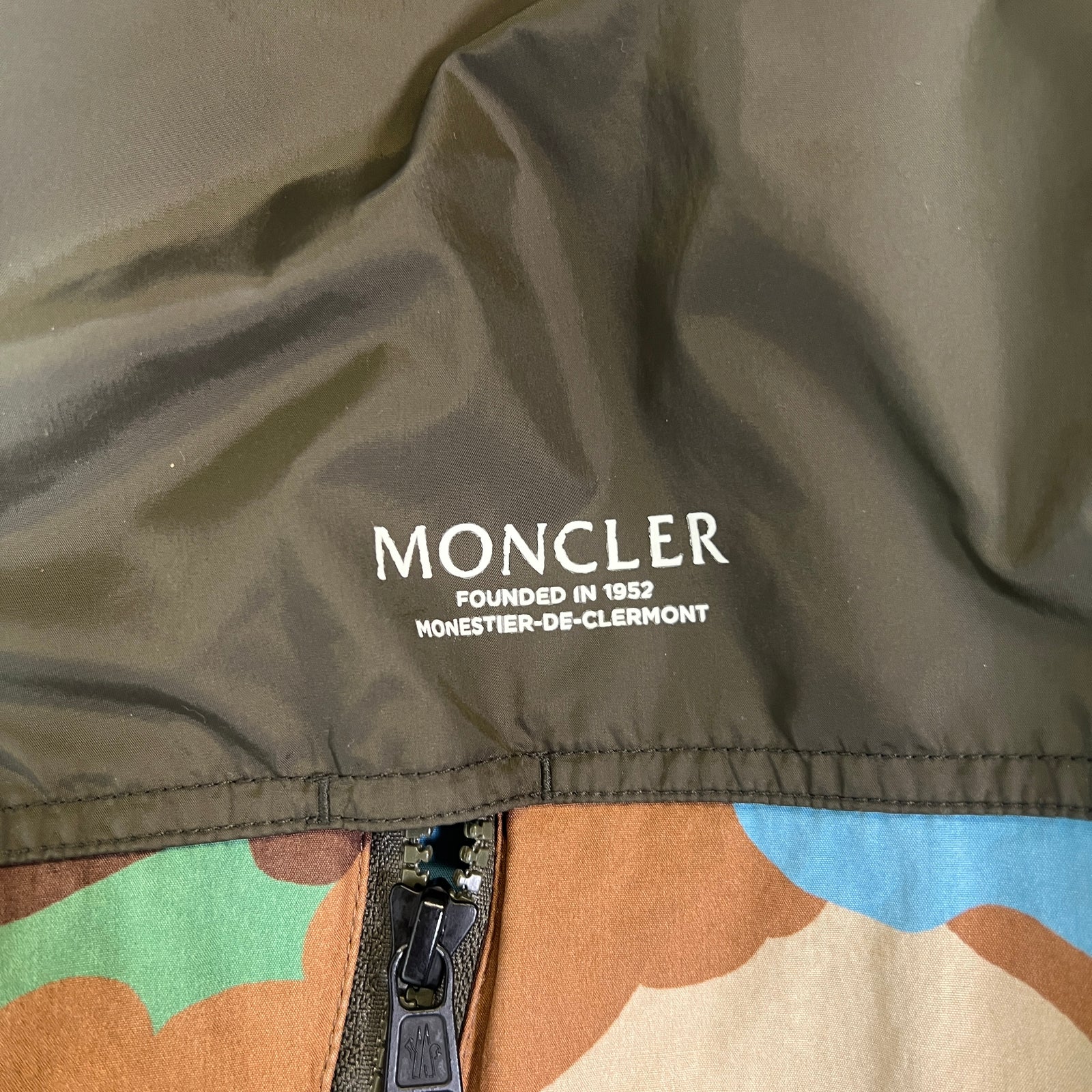 Moncler Multicolor Camo Kounde Giubbotto Jacket Size 5