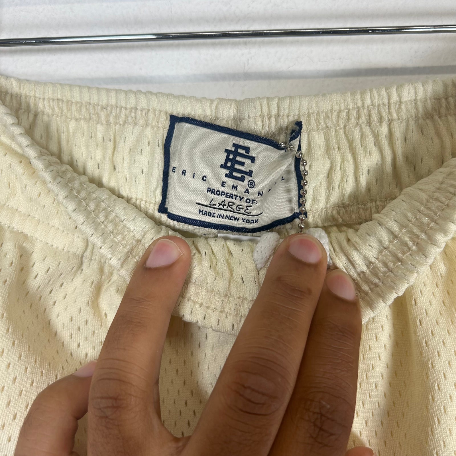 Eric Emanuel Cream / Red Shorts Size L