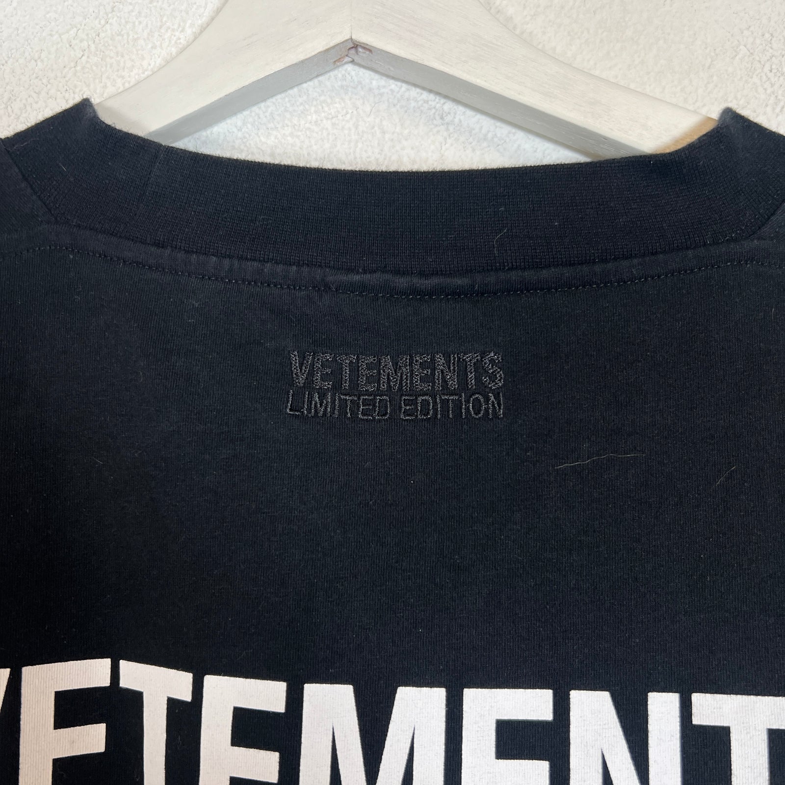 Vetements Black Translation T-Shirt Size M