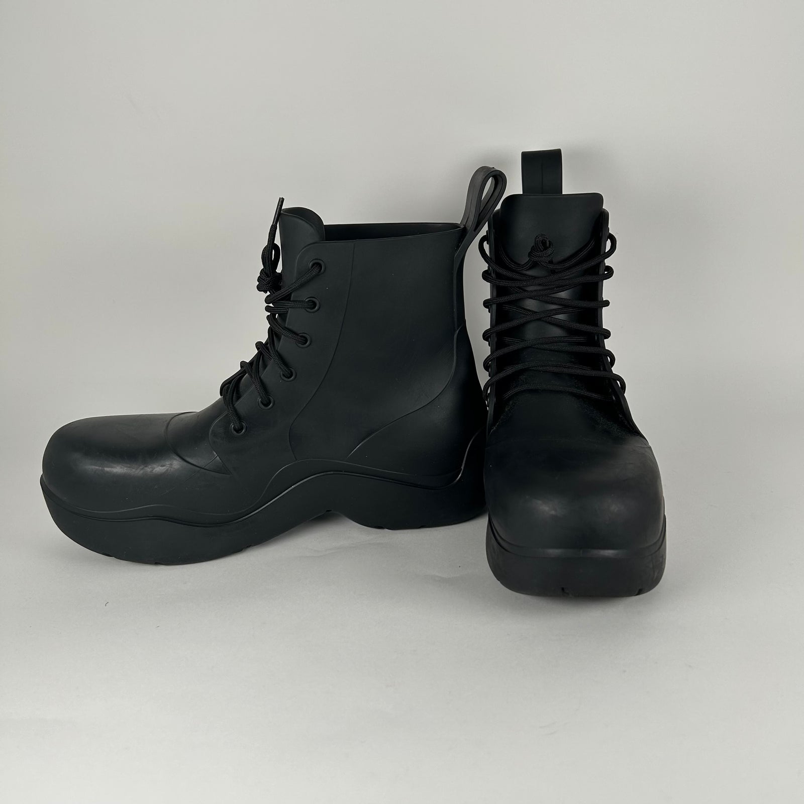 Bottega Veneta Lace Up Puddle Boots Size 10