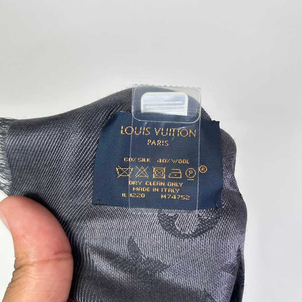 Louis Vuitton Silk Chalè Monogram Shawl