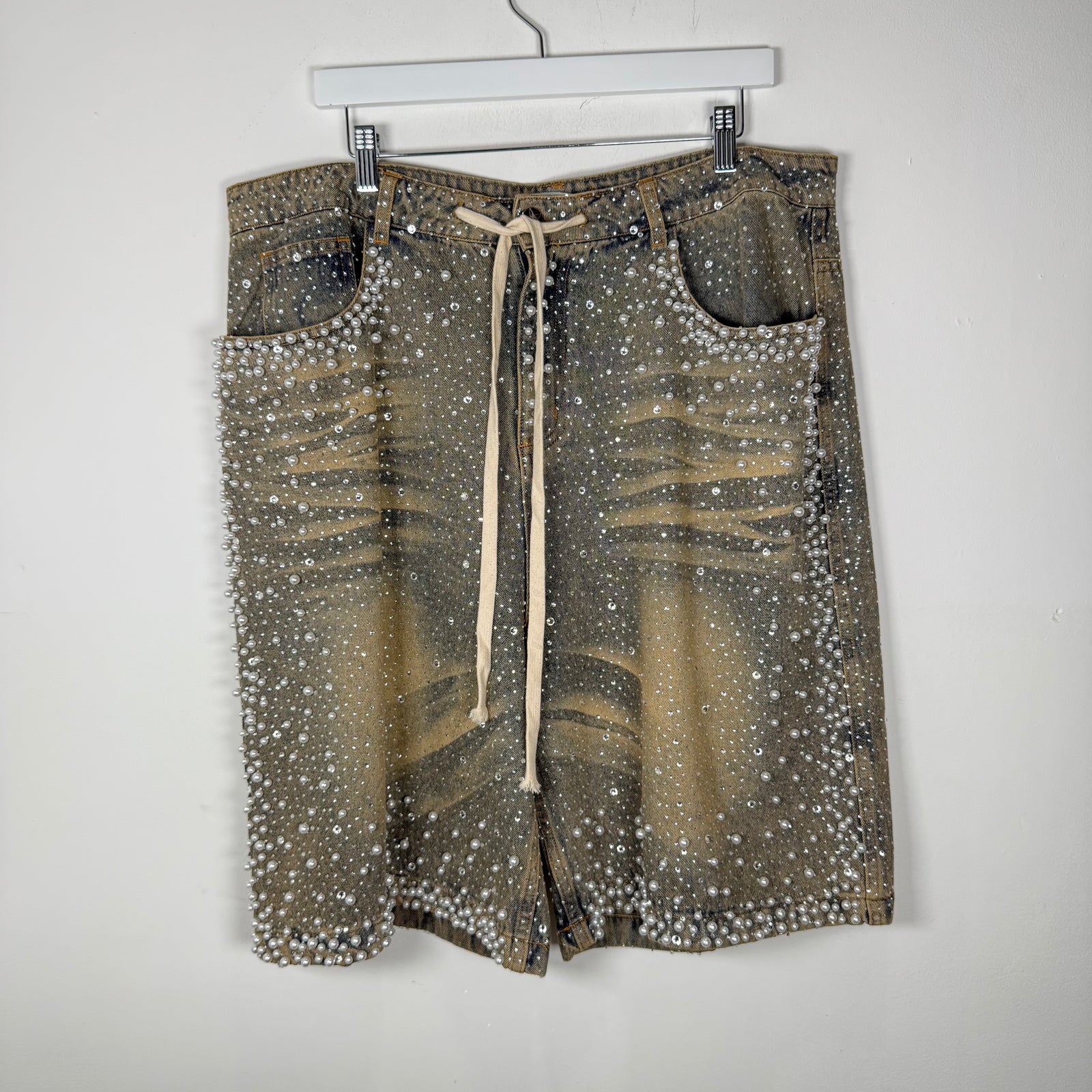 Vale Pearl/Rhinstone Denim Shorts Size 34