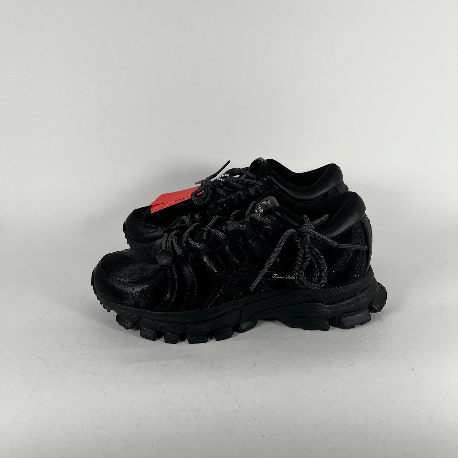Li Ning Low Top Sneaker Size 8.5