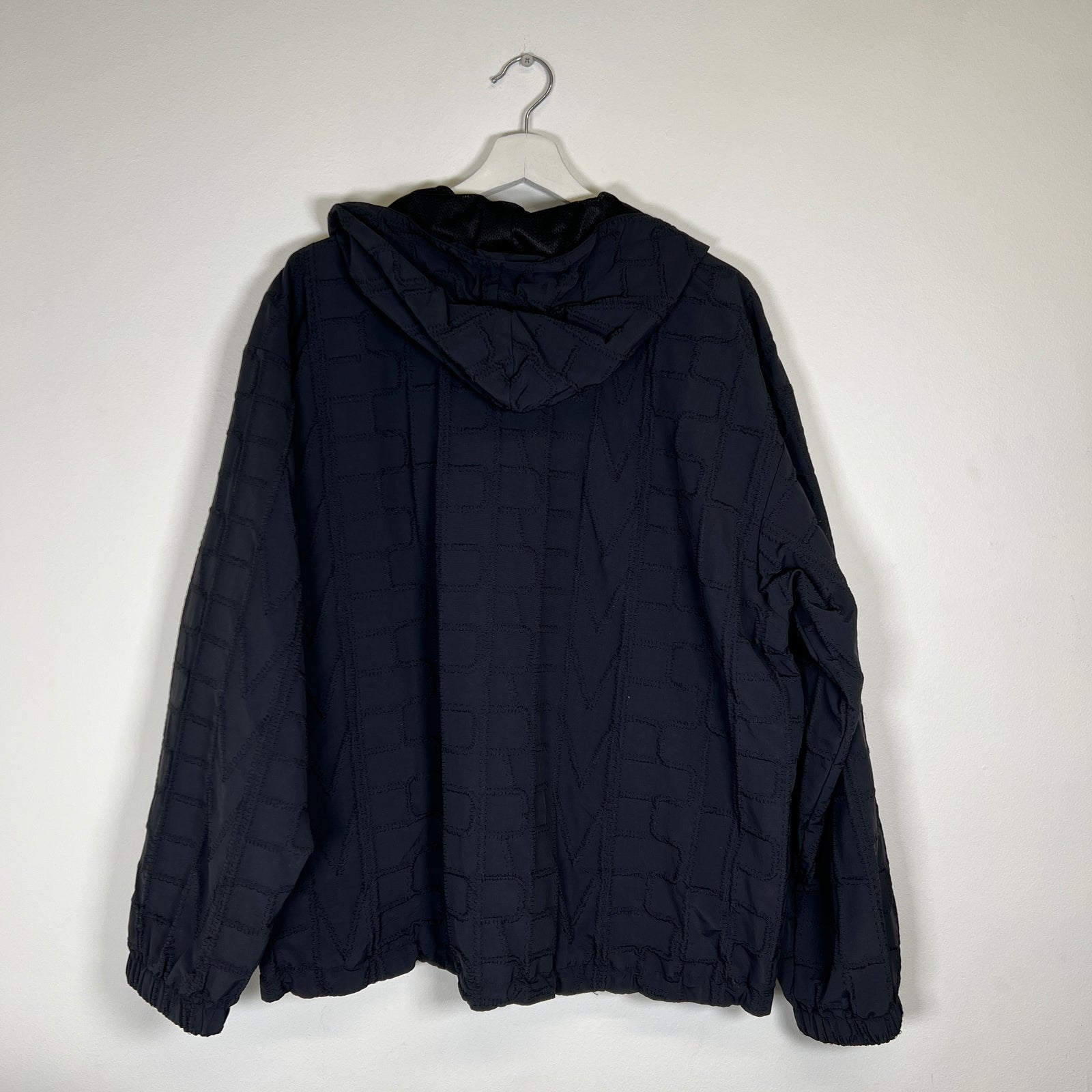 Supreme Black Stitch Logo Windbreaker Size M