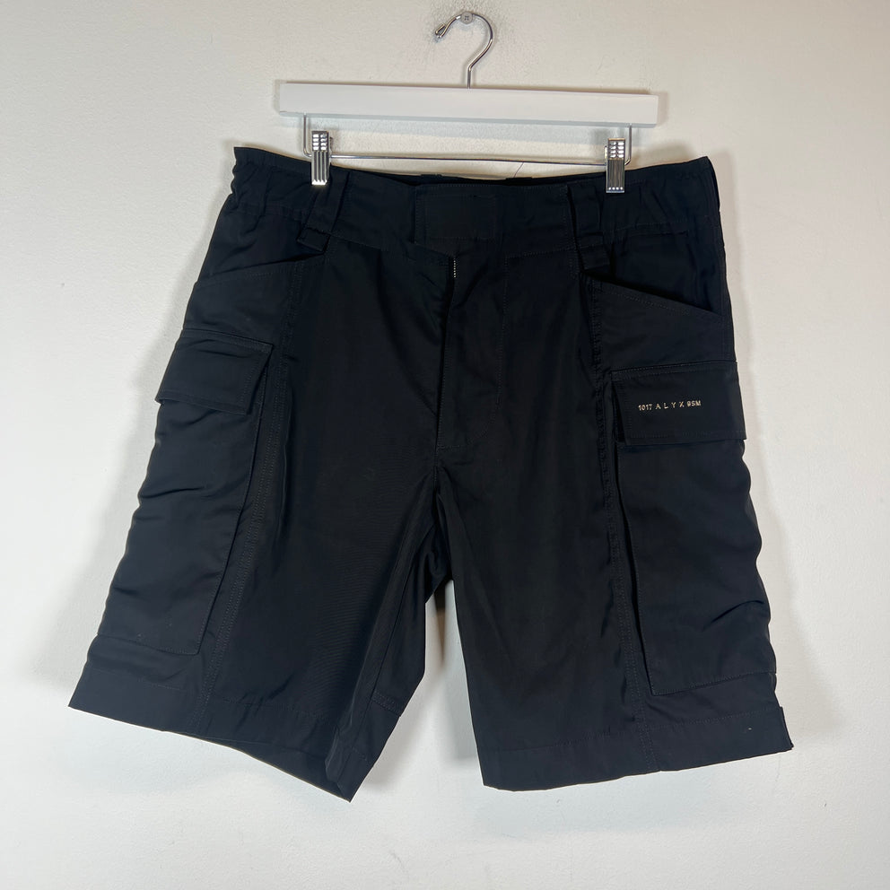 1017 Alyx Black Tactical Cargo Shorts Size 36