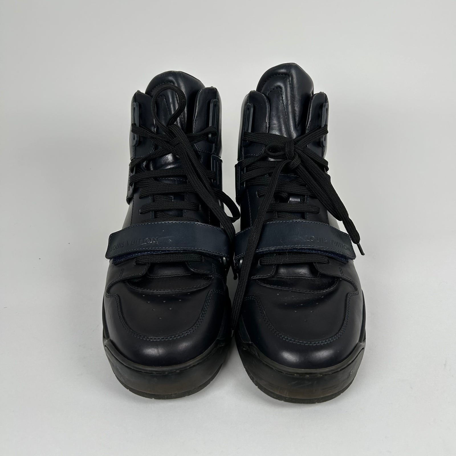 Louis Vuitton Trail Blazer High Top Sneaker Size LV8.5