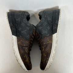 Louis Vuitton Tri-Color Monogram Runaway Trainer Size LV 9