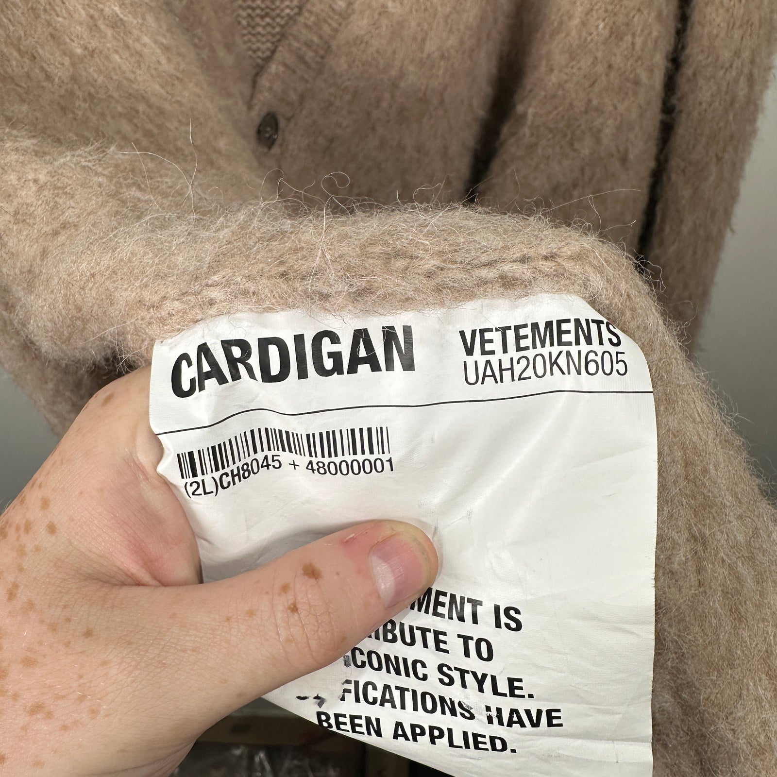 Vetements FW/20 Kurt Cobain Beige Knit Caradigan