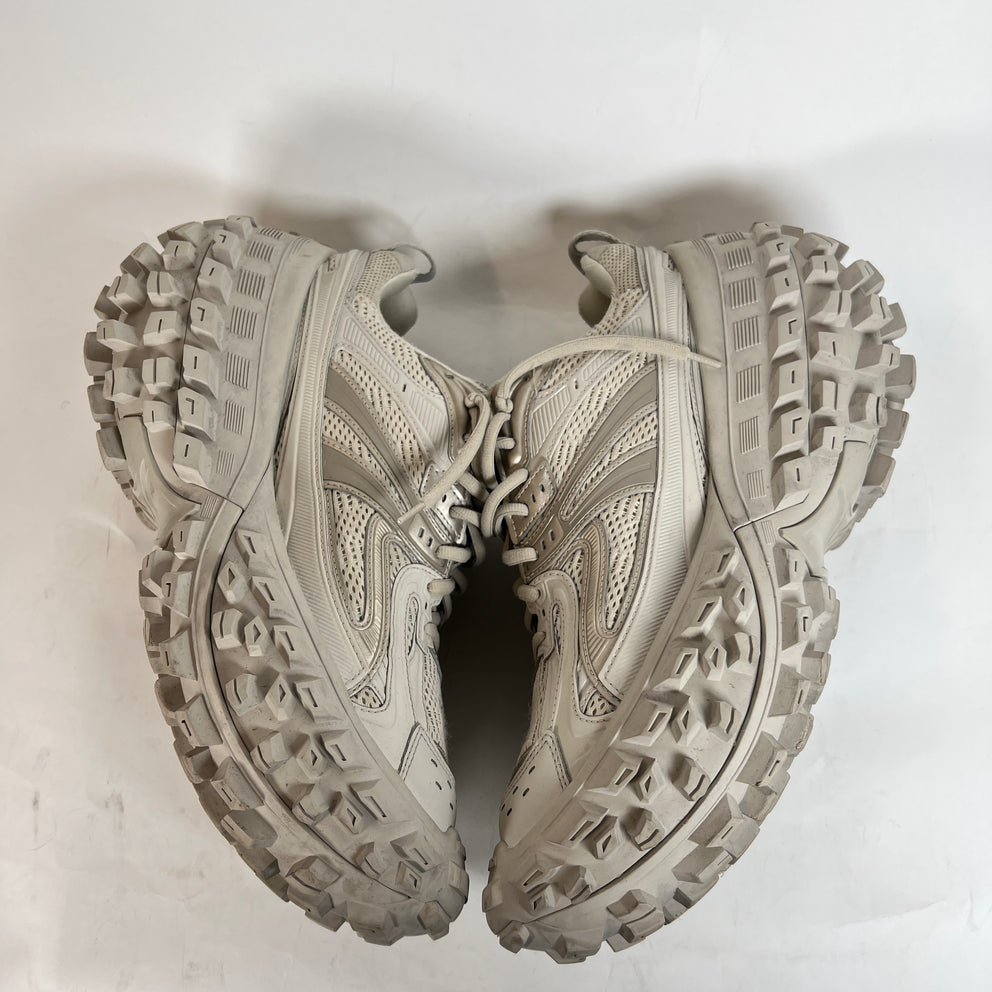 Balenciaga Beige Defenders Size 44