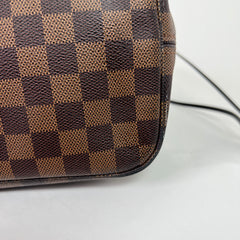 Louis Vuitton Damier Ebene Neverfull MM Toe Bag
