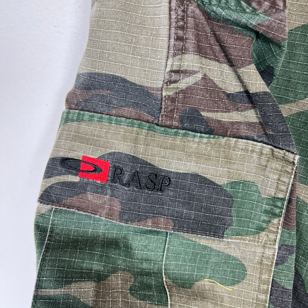 GV Gallery Camo Shorts Size M