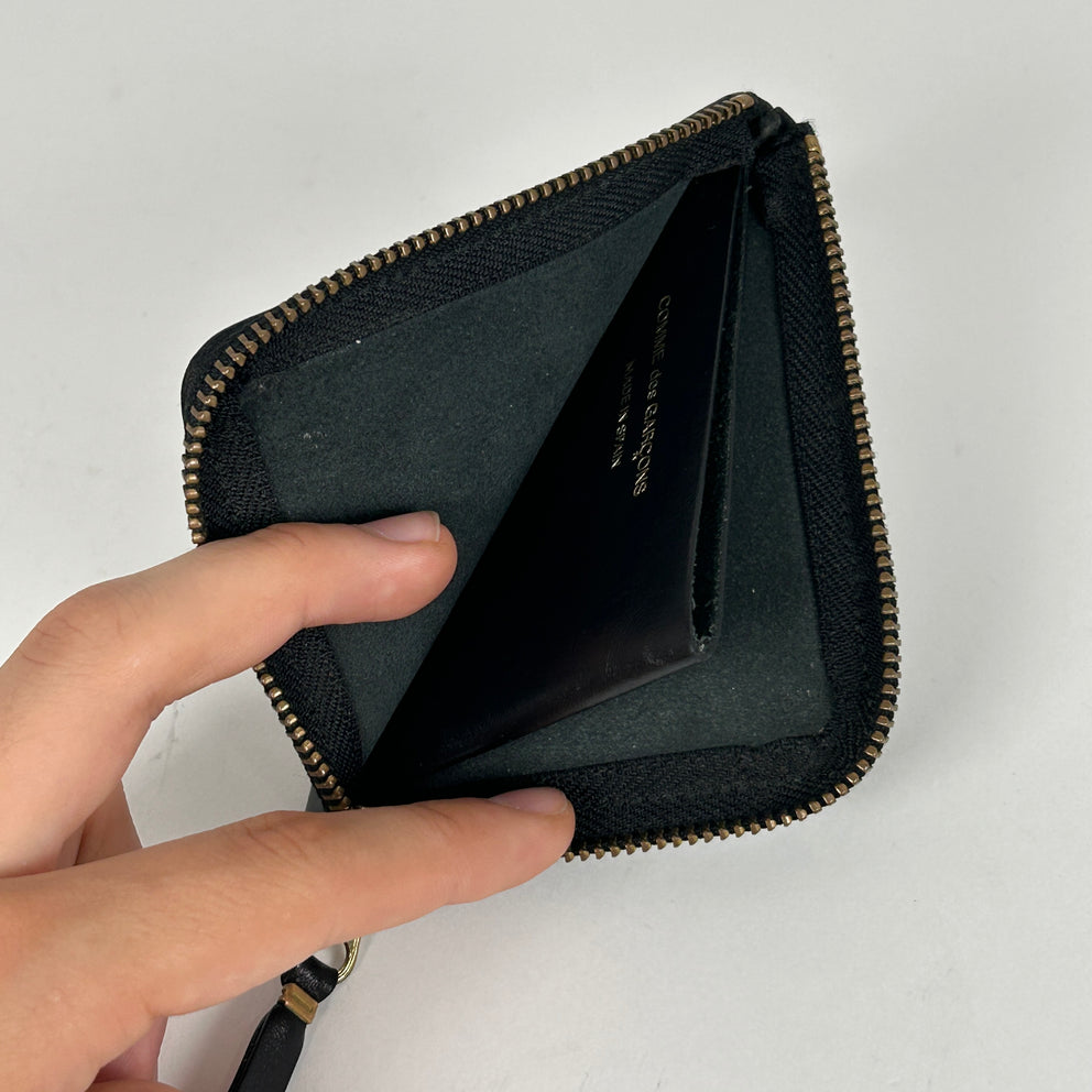 Comme Des Garcons Zip Wallet