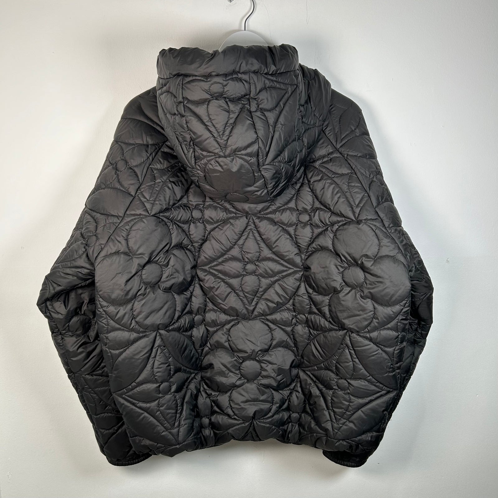 Louis Vuitton Black Flower Monogram Quilted Reversible Puffer Size 52