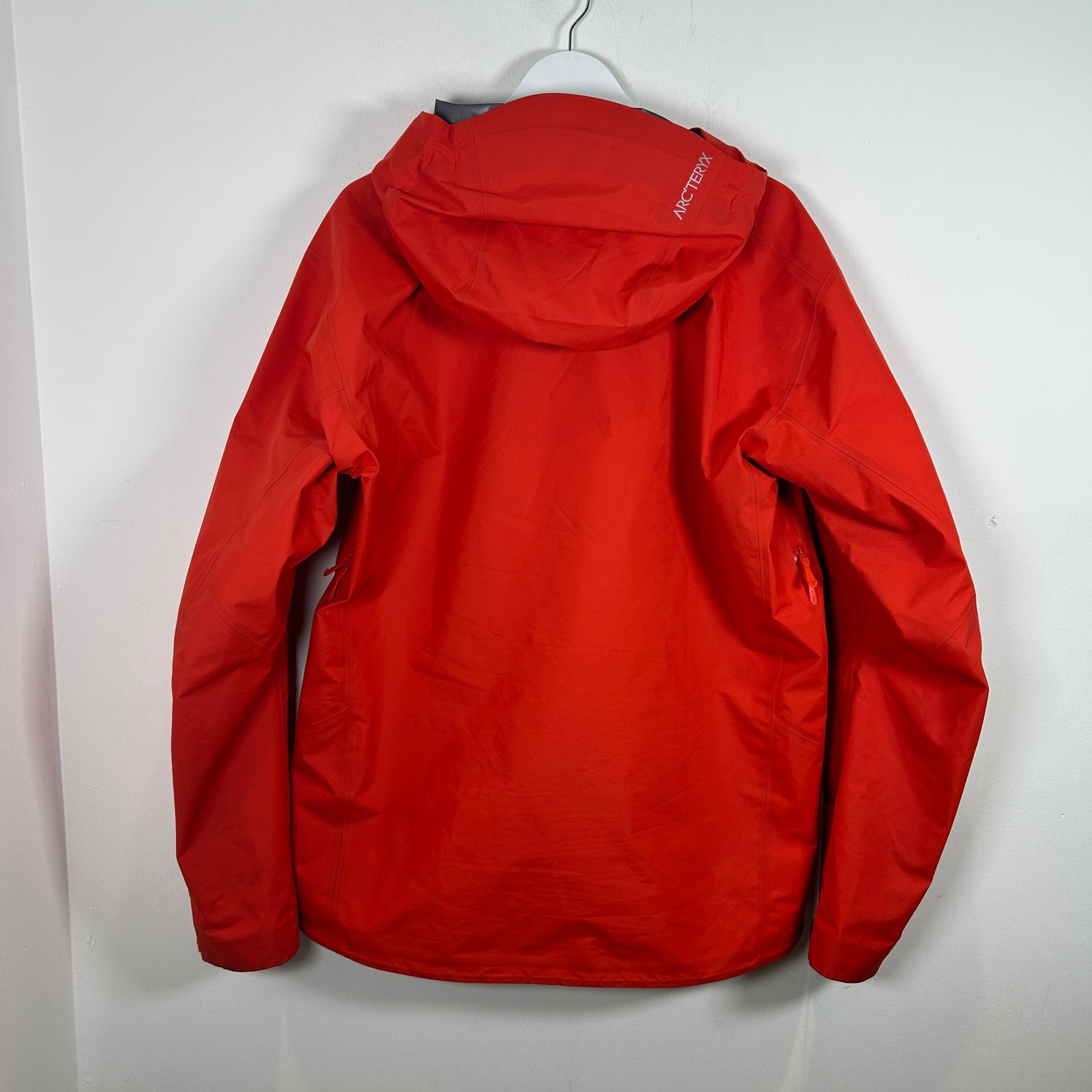 Arcretyx Orange Beta Jacket Size L