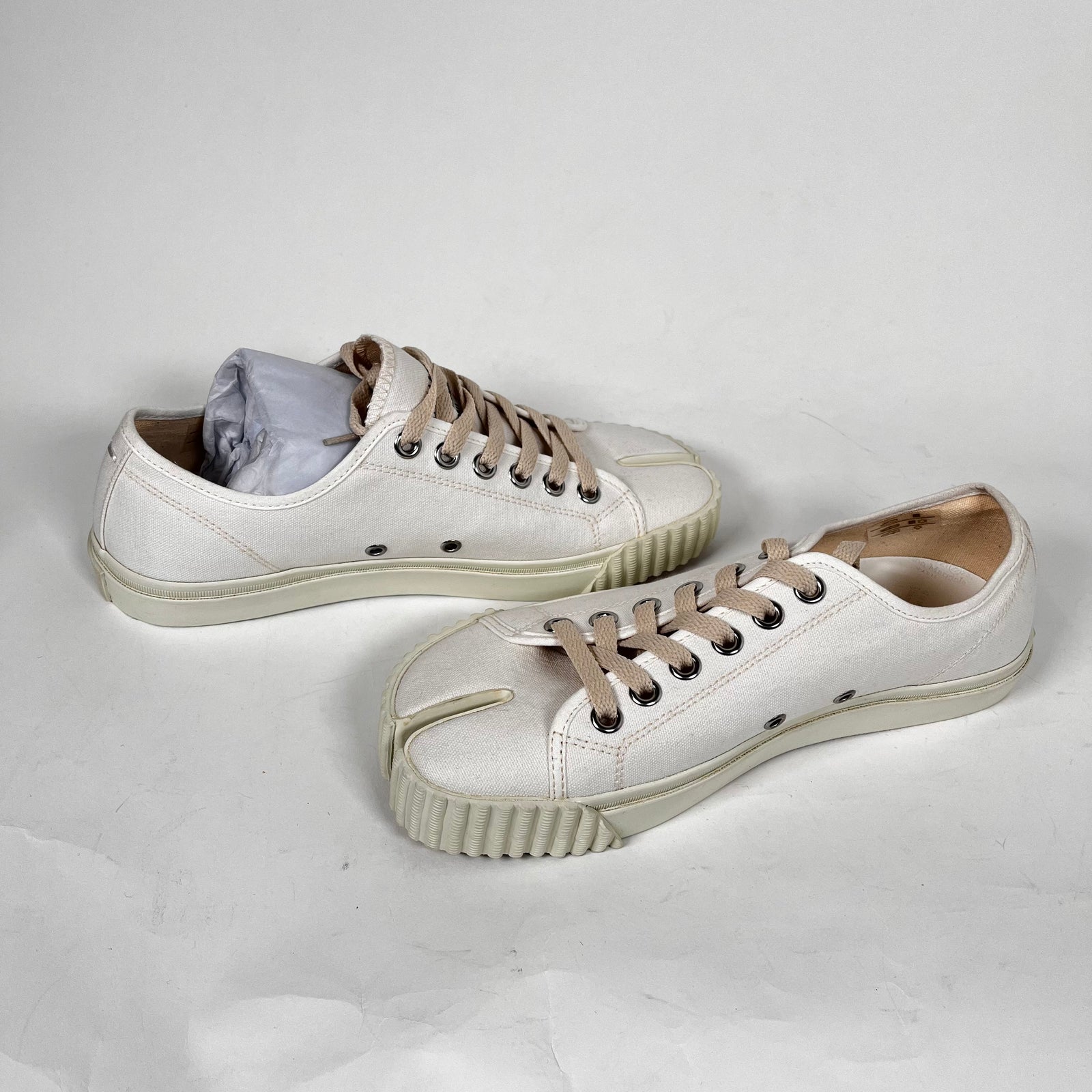 Maison Margiela Tabi Low Top Canvas White Size 39.5
