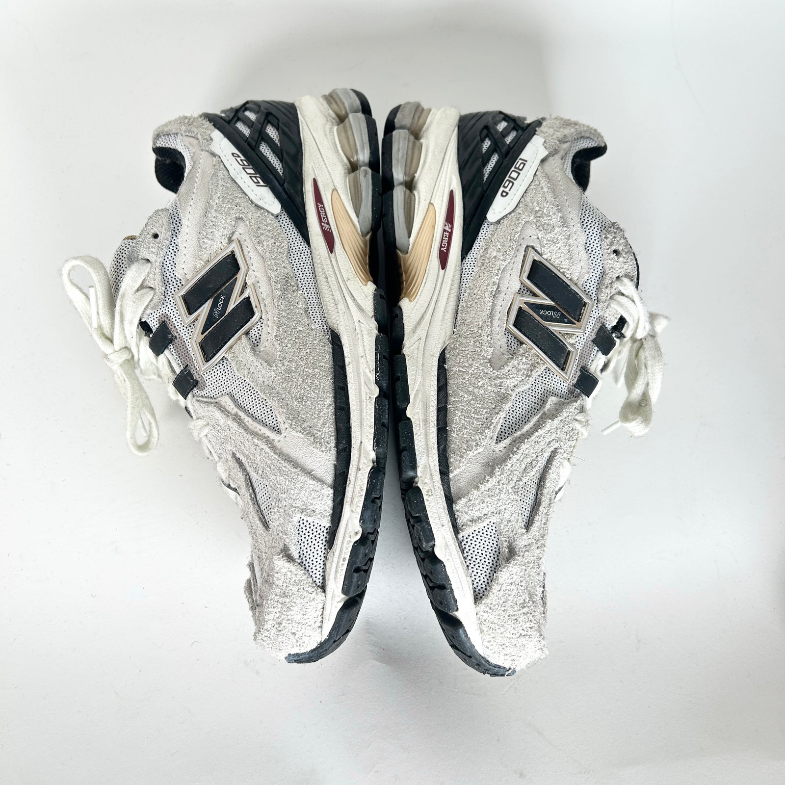 New Balance 1906R Protection Pack Low Tops Size 8