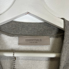 Essential 1977 Crewneck Size XL