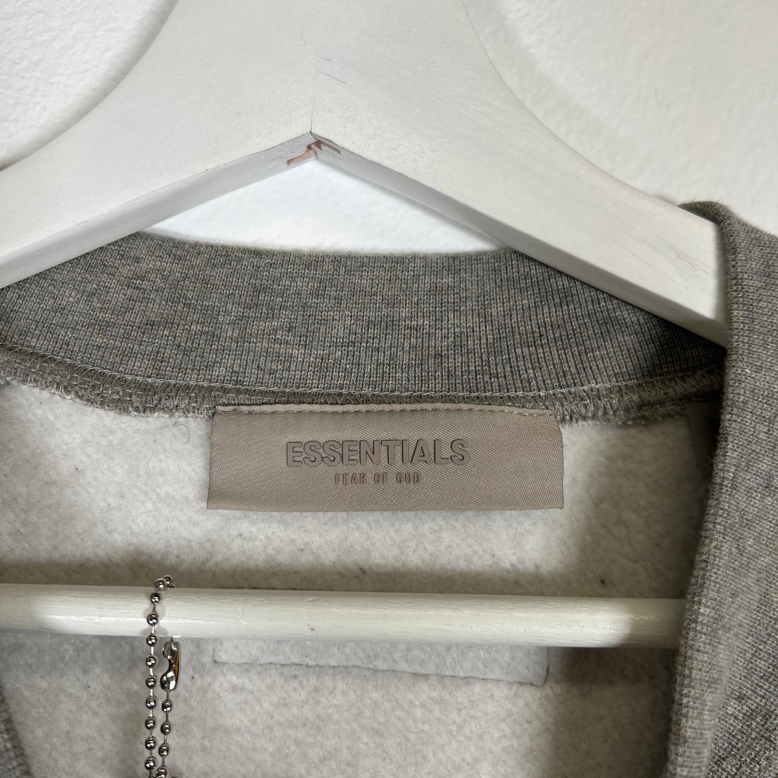 Essential 1977 Crewneck Size XL