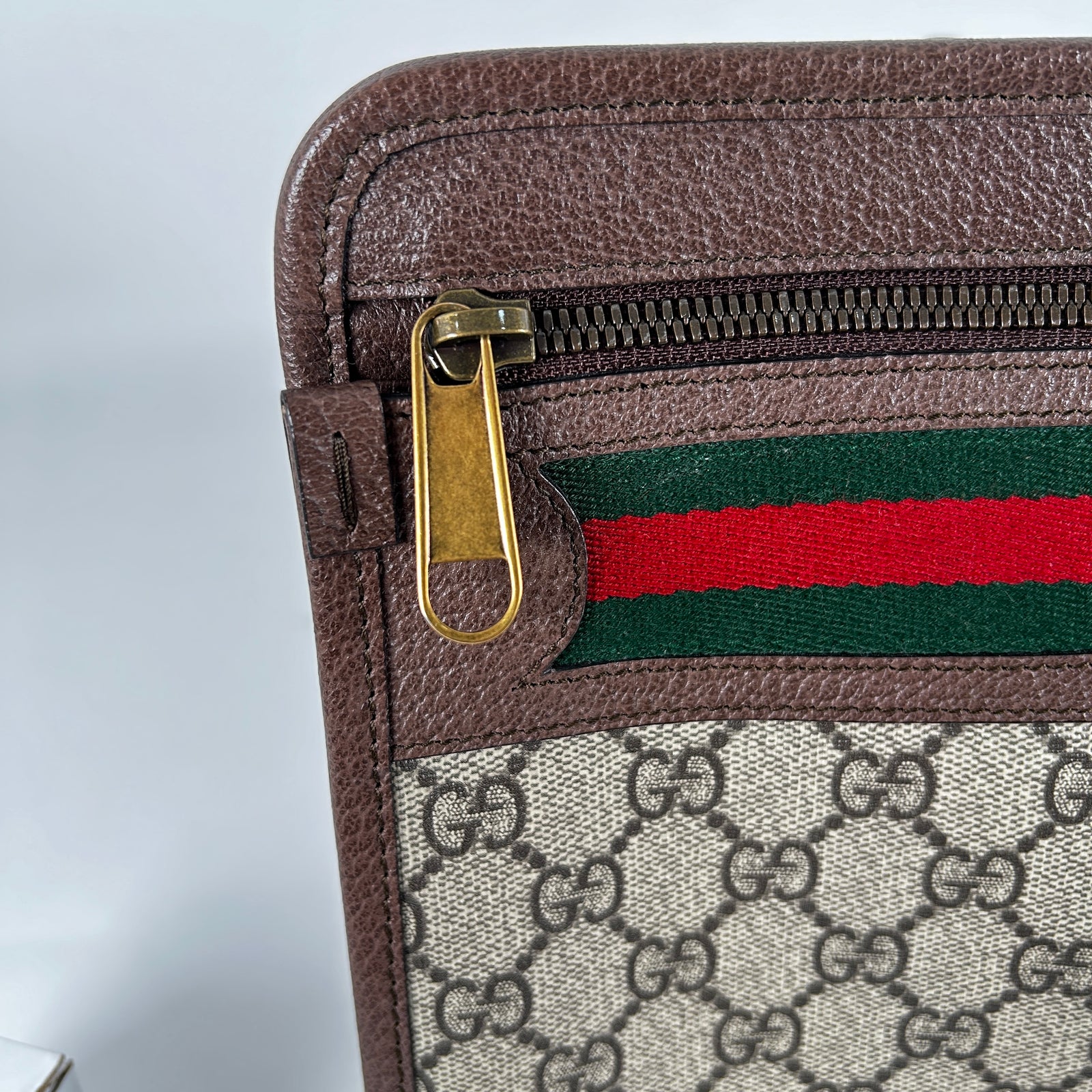 Gucci GG Supreme Ophidia Clutch