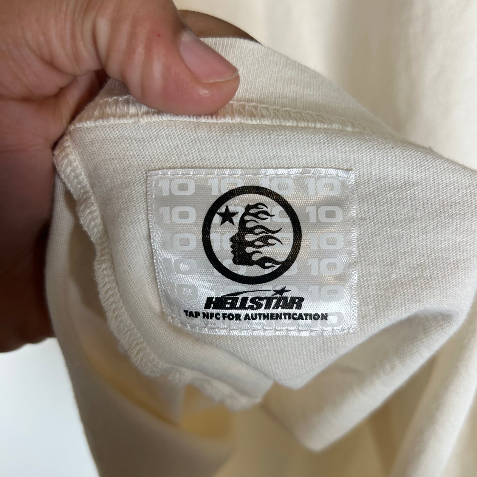 Hellstar White Howling Rays Exclusive Size L
