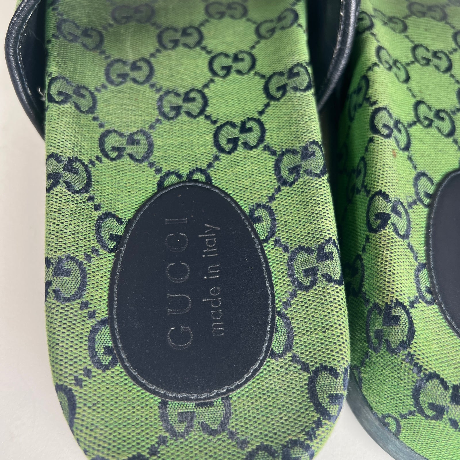 Gucci GG Green Canvas Sandal Size 9