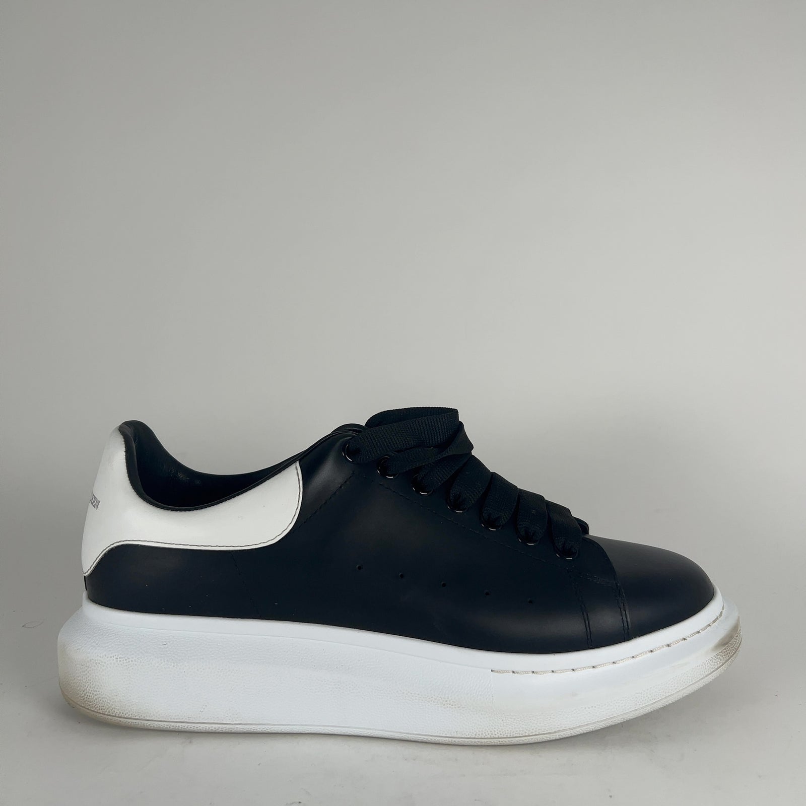 Alexander Mcqueen Black/White Low-Top Sneaker Size 12