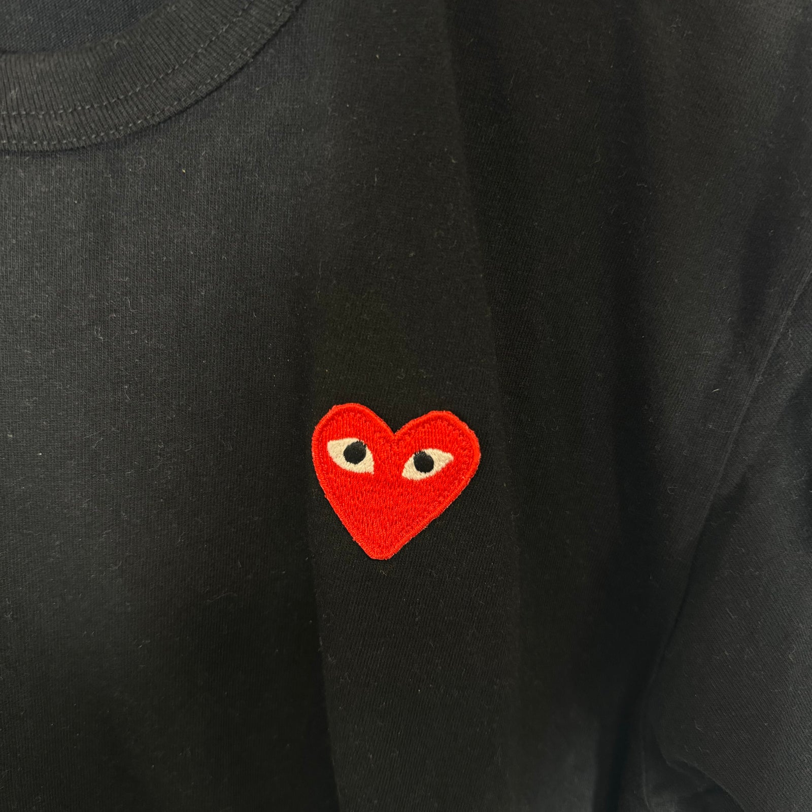 CDG Play Heart Black T-shirt Size M