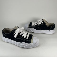 Maison Mihara Black/White Low-Top Size 12