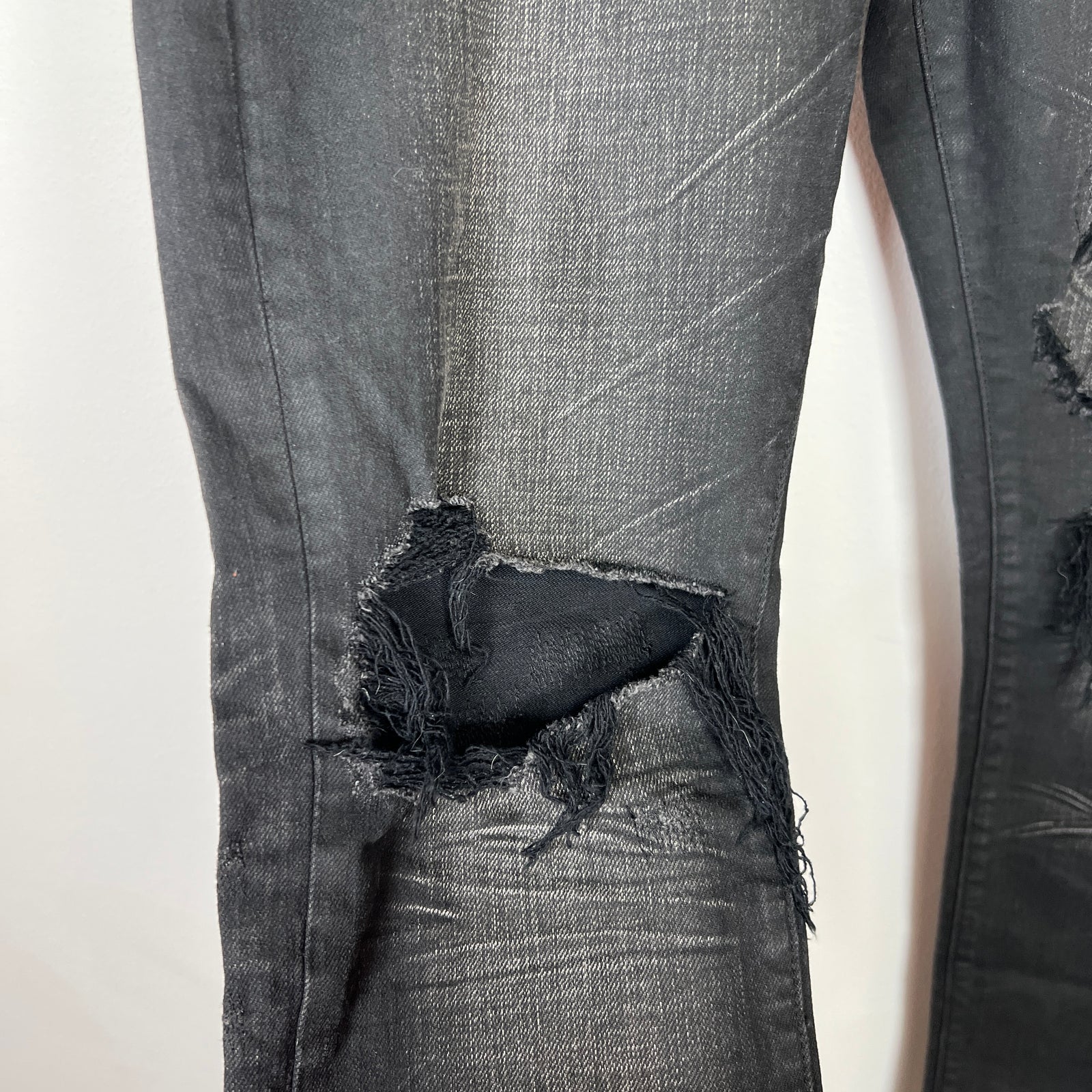 Purple Darkwash Distressed Jeans Sz 32
