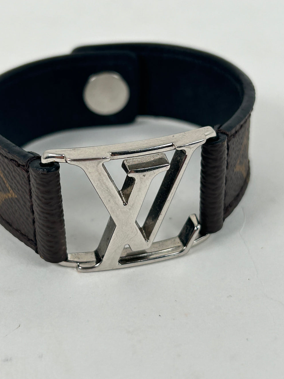 Louis Vuitton 'LV' Leather Strap Bracelet