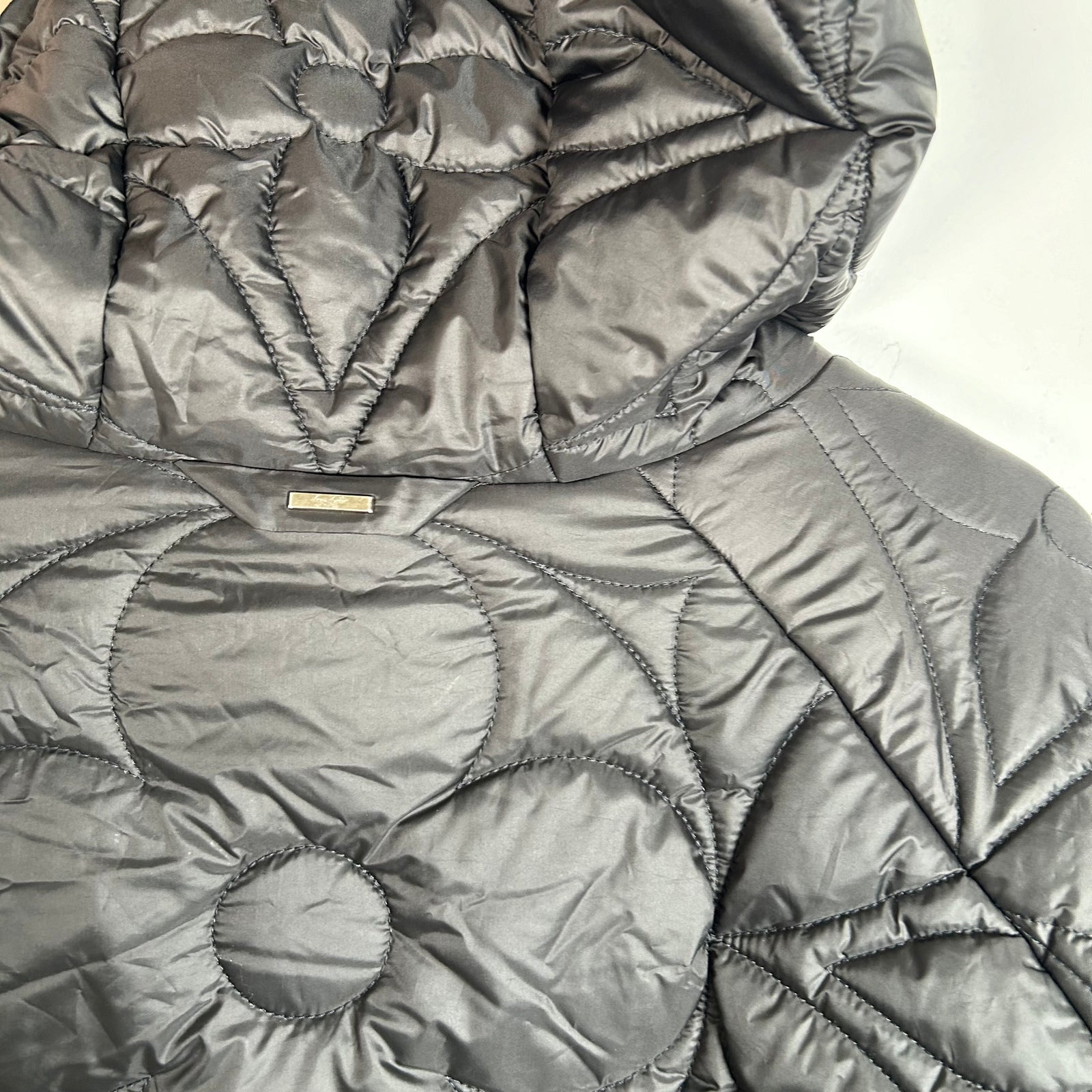 Louis Vuitton Black Flower Monogram Quilted Reversible Puffer Size 52