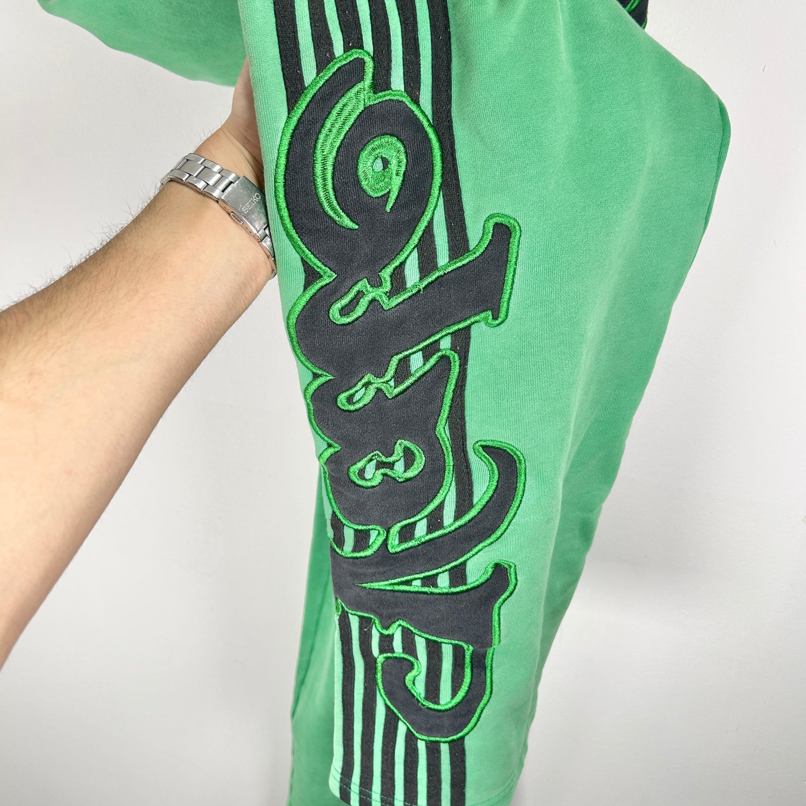Vale Green 'Insignia' Script Sweatpants Size XL