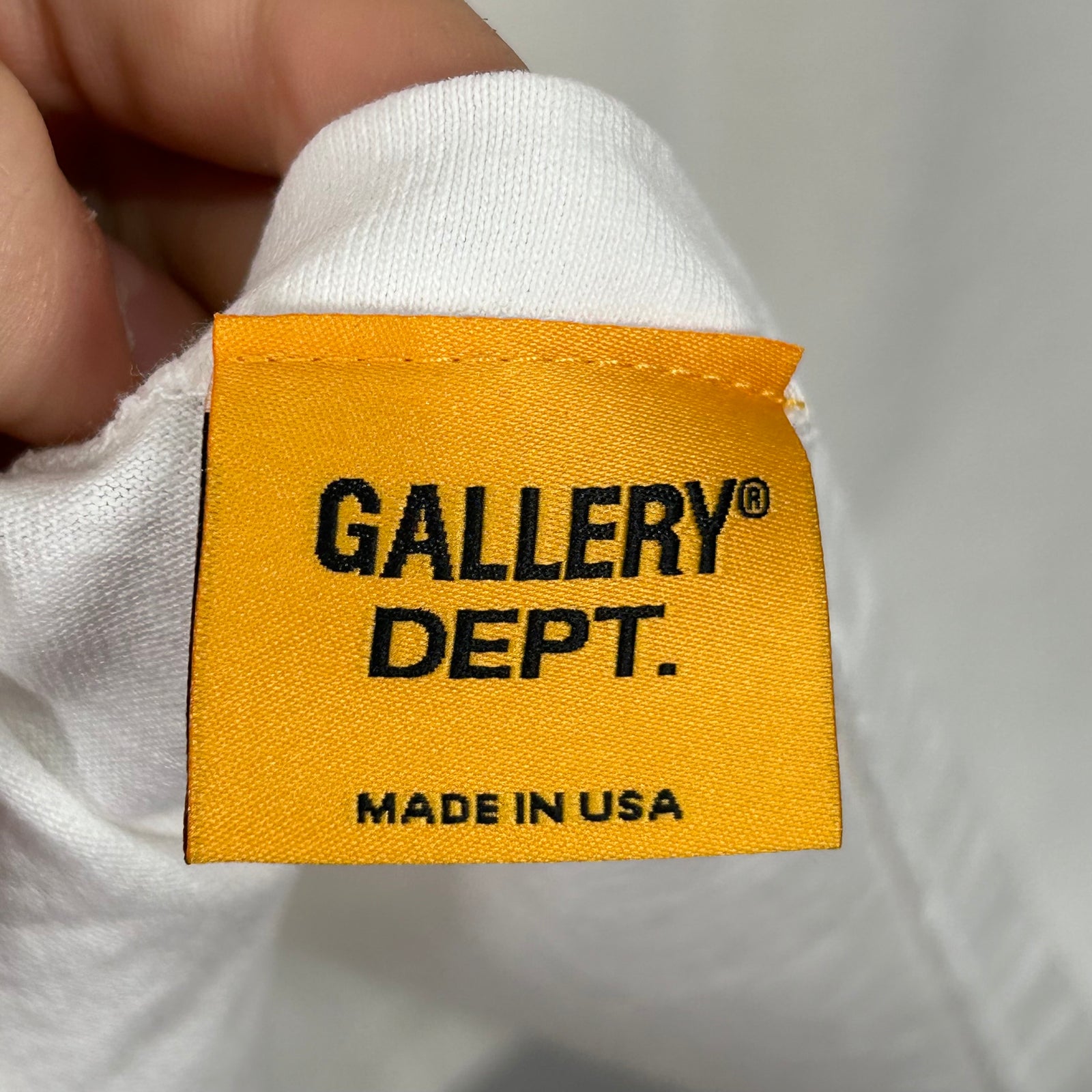 Gallery 'G-Ball' Graphic White T-Shirt Size L