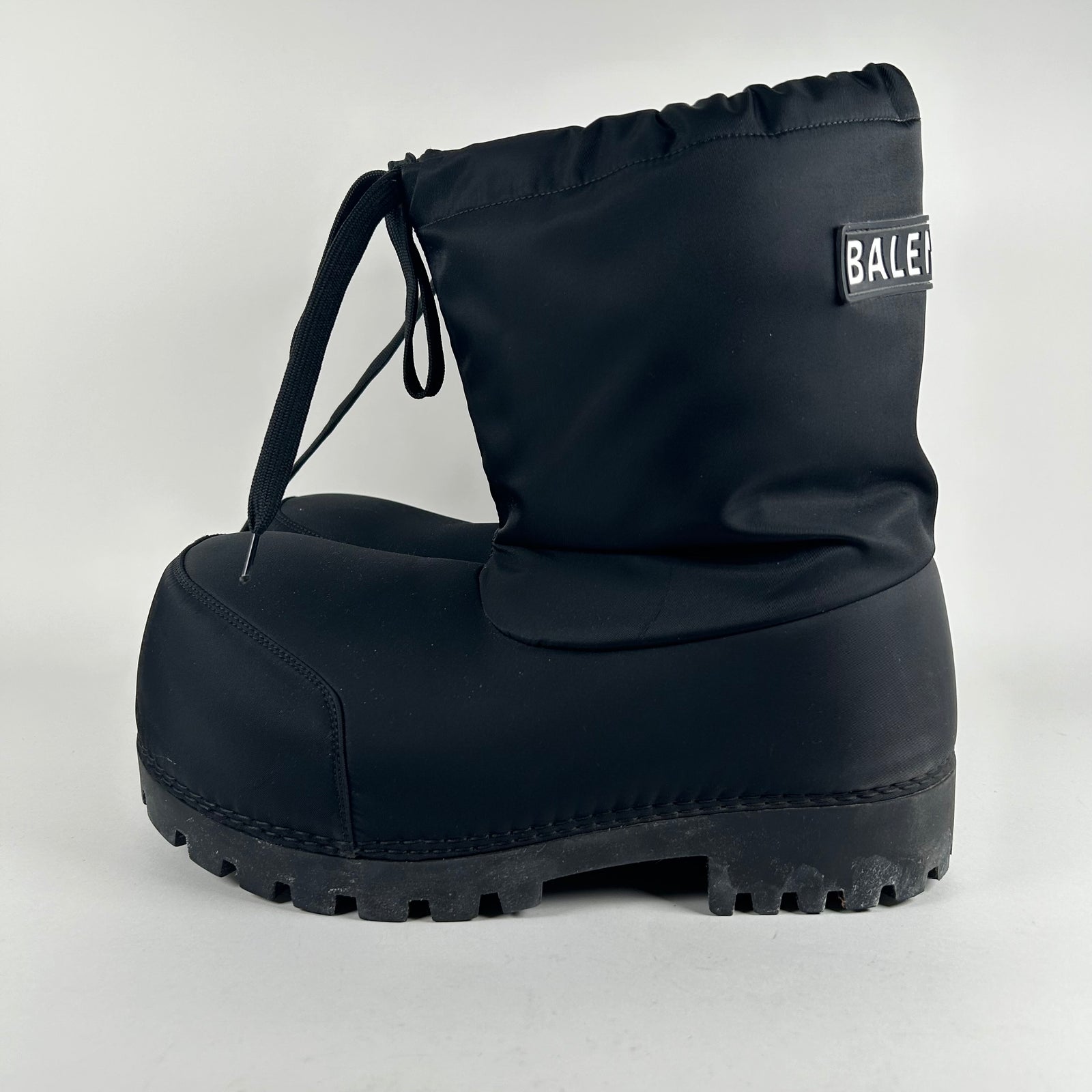 Balenciaga Black Nylon Alaska Ski Boots Size 41/42