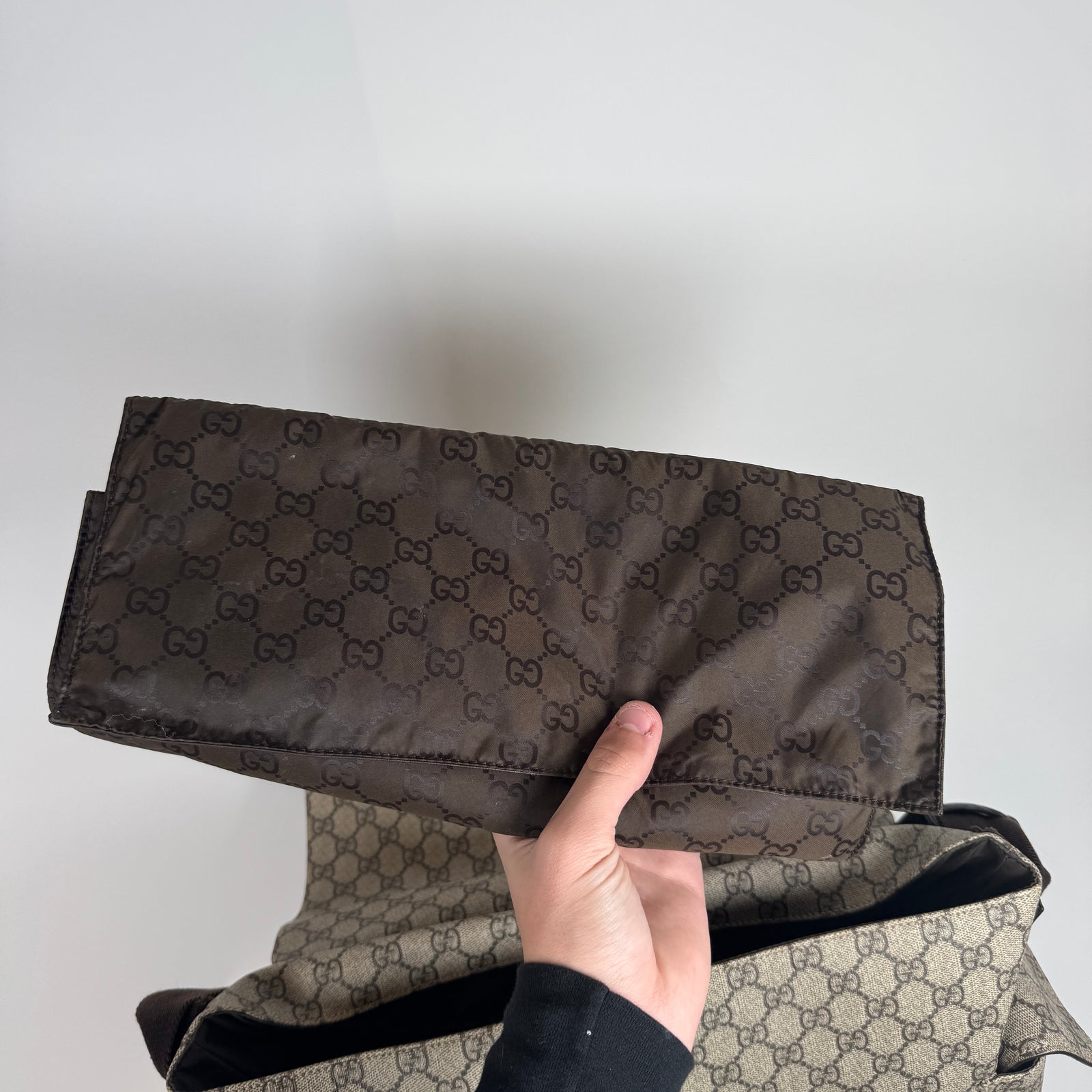 Gucci GG Supreme Medium Diaper Bag