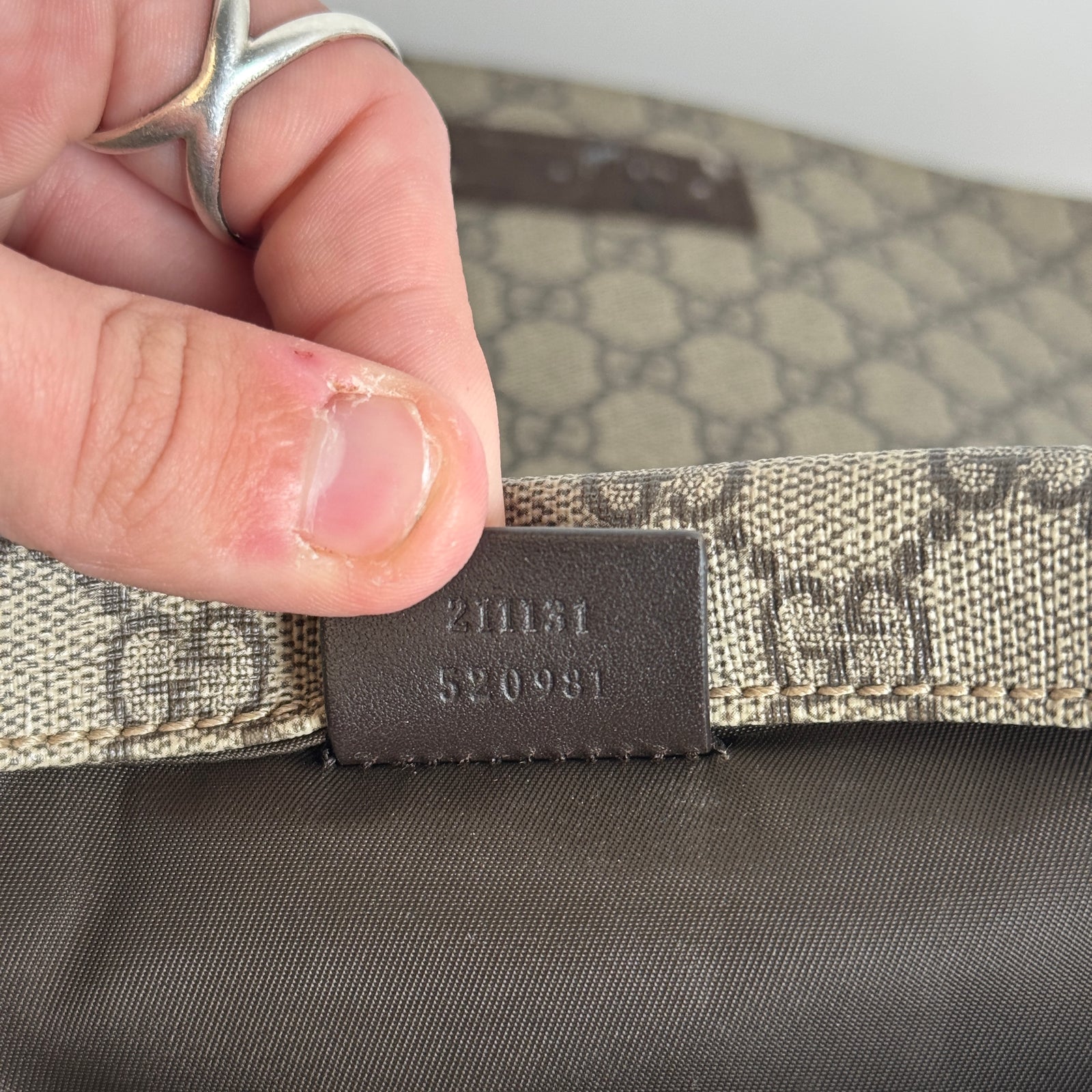 Gucci GG Supreme Medium Diaper Bag