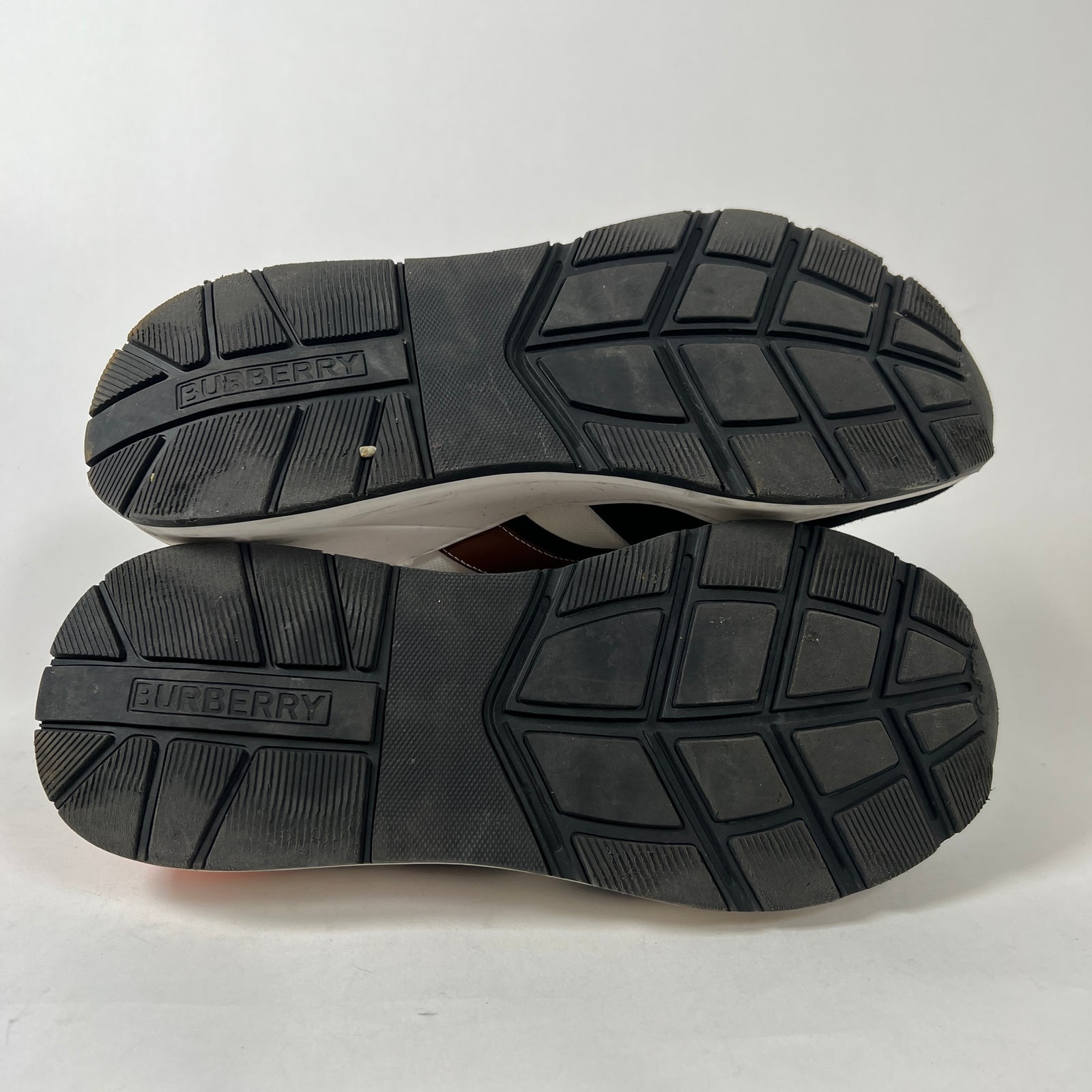 Burberry Ramsey Classic Sneaker Size 10