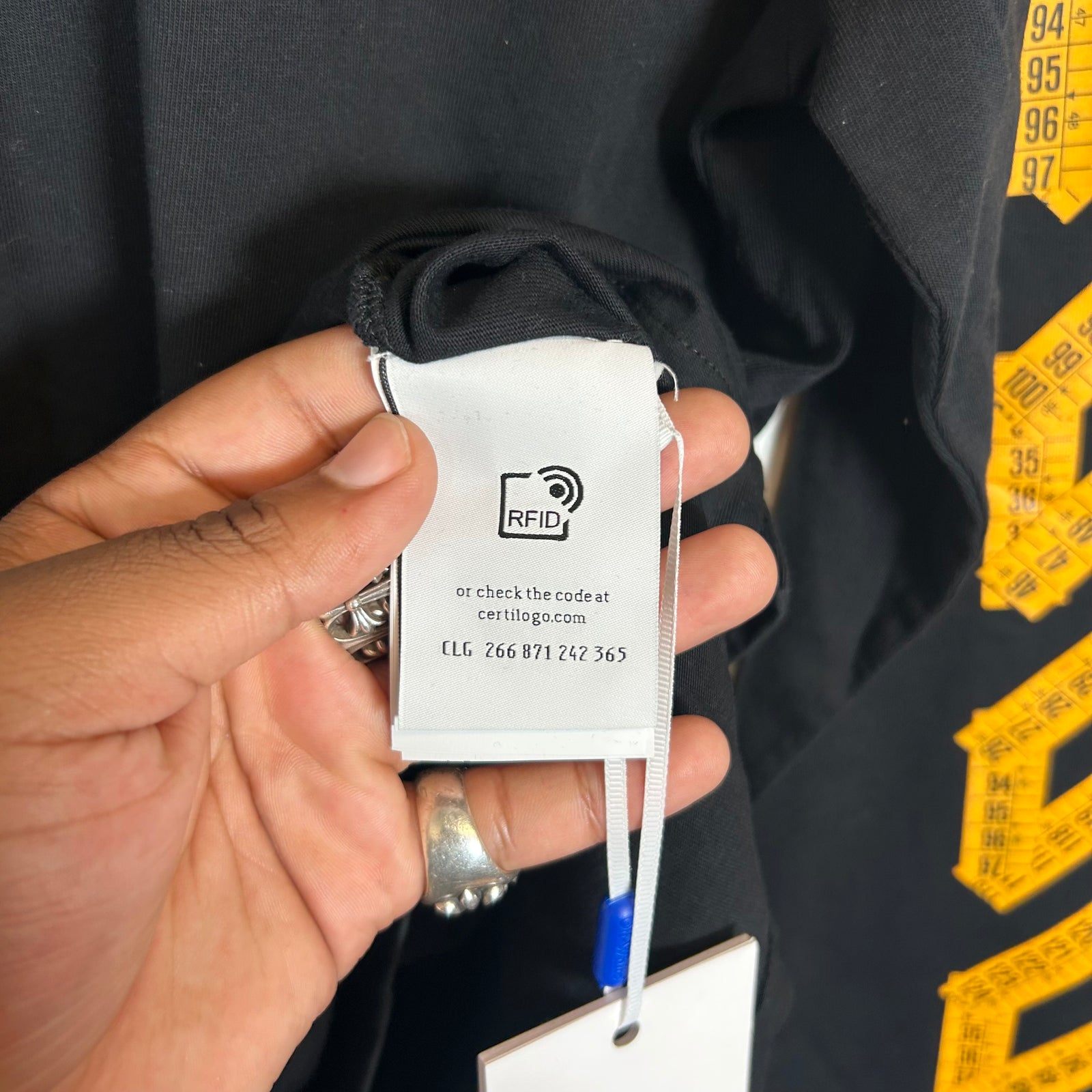 Off-White Black/Yellow Tape Measure Arrows Longsleeve Size S