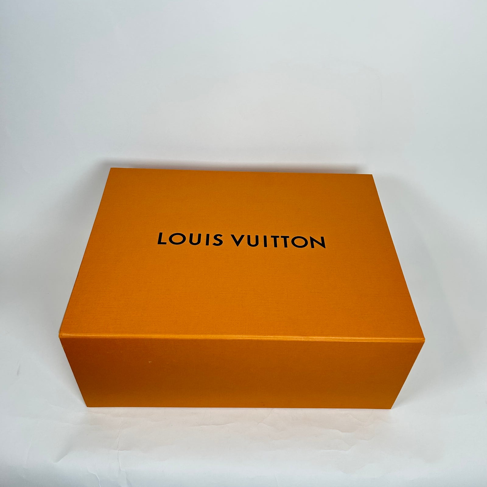 Louis Vuitton Beige Trainer Size LV 8.5