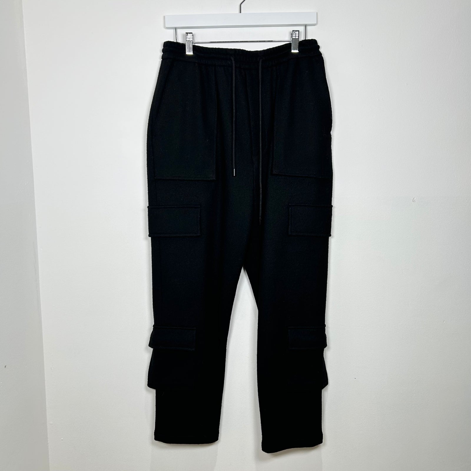 Junn. J Cargo Wool Pants Size M