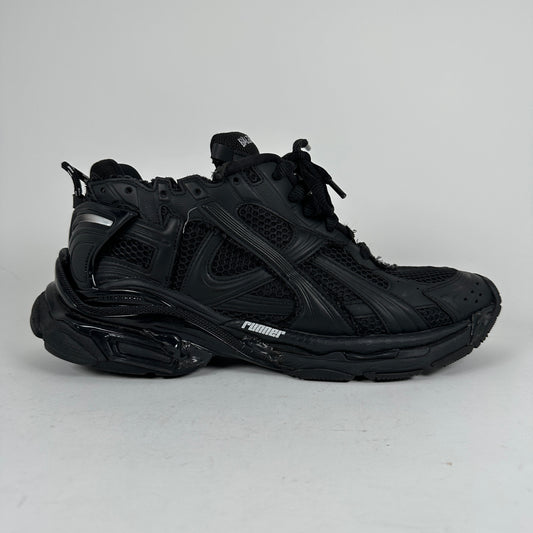 Balenciaga Triple Black Matte Low-Top Runners Size 44