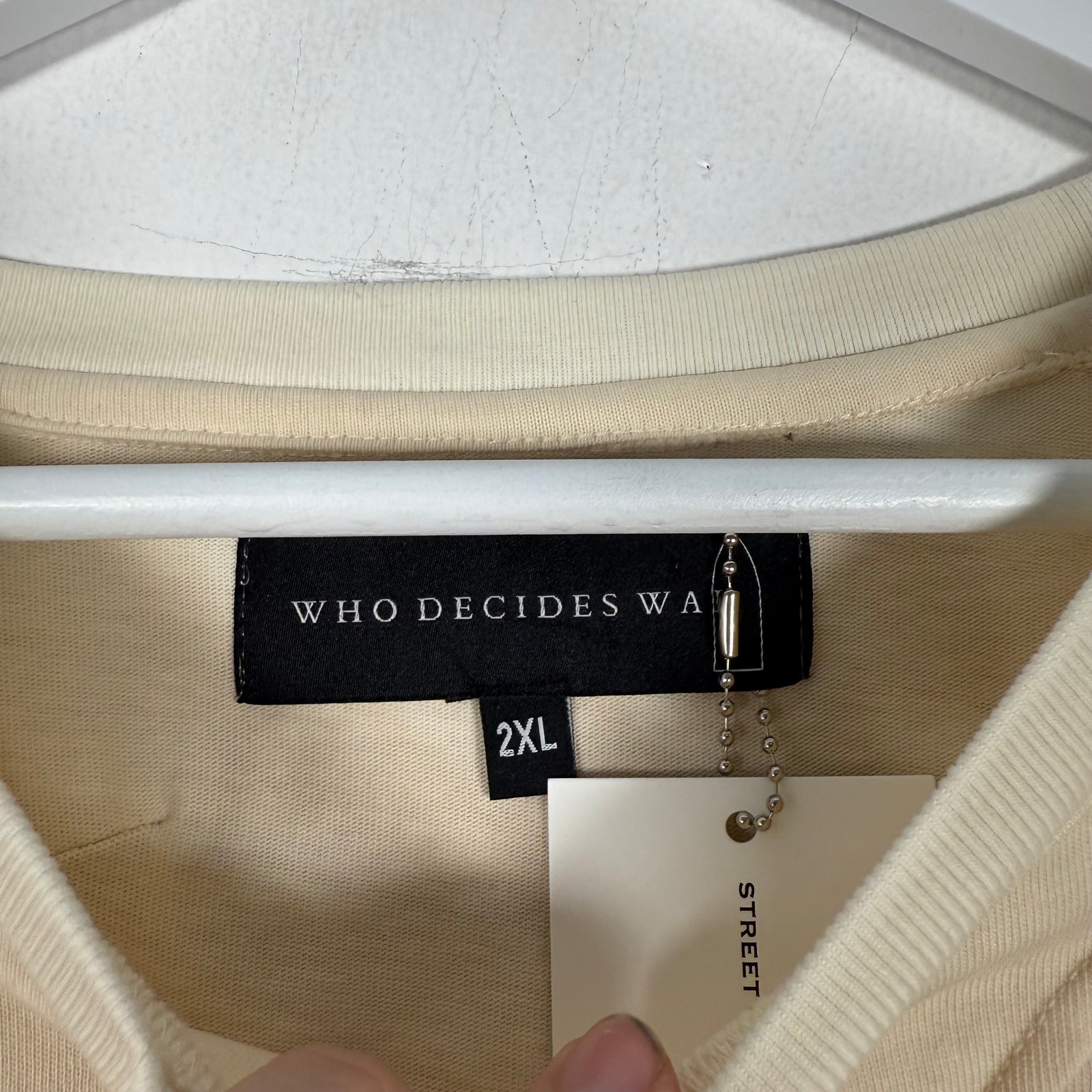 Who Decides War Cream 'Currency' T-Shirt Size XXL
