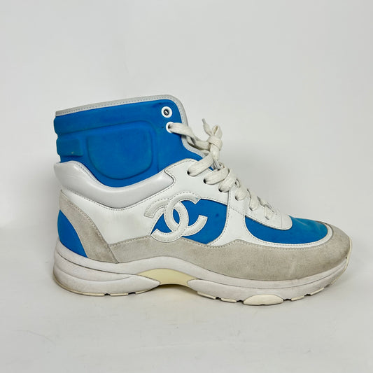 Chanel White/Blue Interlocking CC High-Top Sneaker Size 38.5