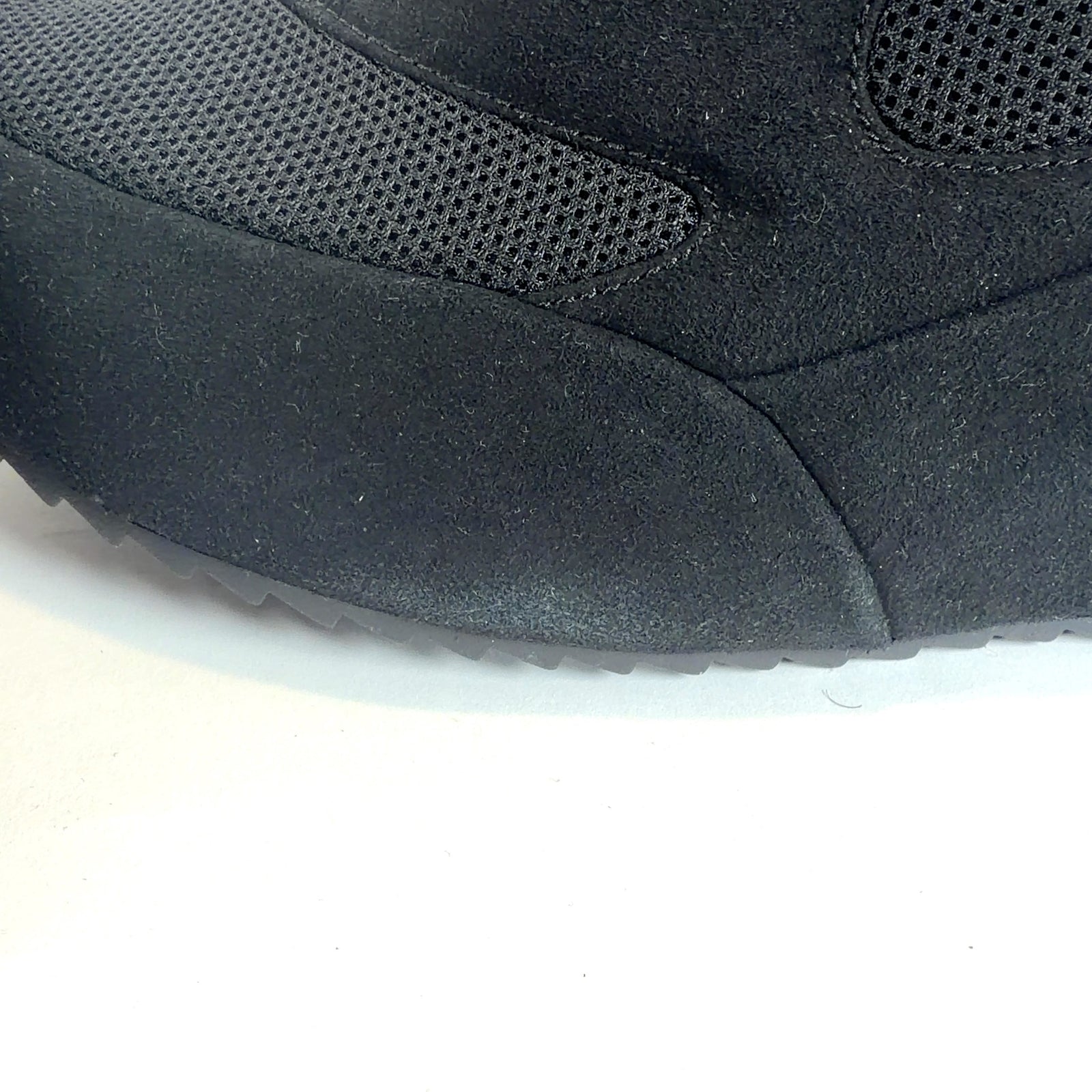 Yeezy BL-01 Slip On Lowtop Sneakers