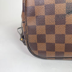 Louis Vuitton Damier Ebene Neverfull MM Toe Bag