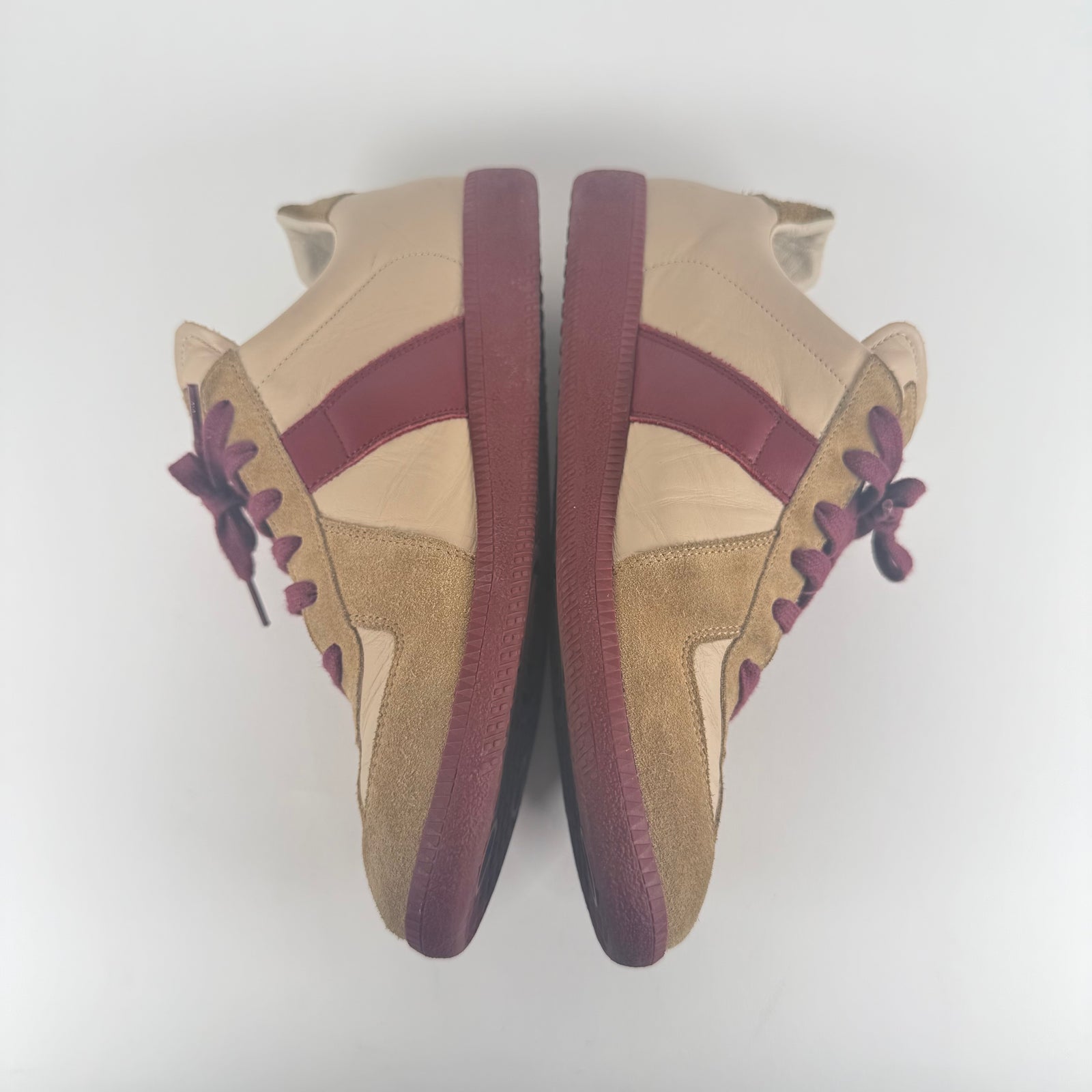 Maison Margiela Cream/Red Gat Trainer Size 9